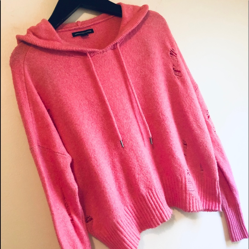 ❤️ American Eagle Destroyed Pullover